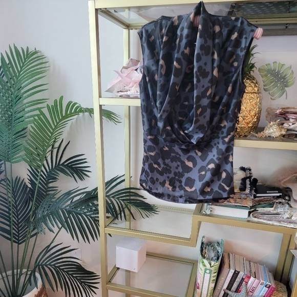 Ann Taylor Cowl Neck Leopard Sleeveless Top in Navy Blue Women's Size 2 - Picture 2 of 7